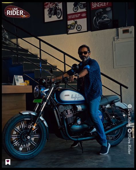 Exclusive photos of the all new Jawa 42 FJ. Do follow and stay connected. #jawa #jawamotorcycles #jawalove #jawalovers #jawa42 #riderslife #newlaunch #motorcycle #motorcycleriders #jawa350 #theliverider Jawa 42 Fj, Jawa 42, Jawa Motorcycle, Jawa 350, Custom Cars Paint, Motorcycle Riders, New Launch, Stay Connected, Car Painting