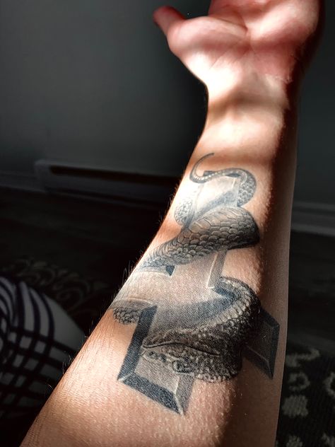 Snake Cross Tattoo, Black Cross Tattoos, Biblical Tattoos, Unique Wrist Tattoos, Snake Tattoo, Cross Tattoo, Wrist Tattoos, Realism, I Tattoo