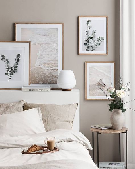 Instagram Bedroom Inspirations Nature, Desenio Posters, Poster Grafico, Small Gallery Wall, Large Gallery Wall, Poster Collage, Gallery Wall Bedroom, Calming Bedroom, Beige Bedroom