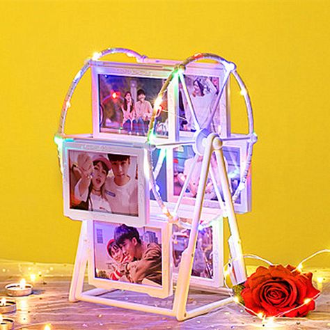 Unique Photo Frame Ideas Creative, Ferris Wheel Photo Frame, Gifts For Bf, Unique Photo Frames, Anniversary Frame, Wall Art Diy Paint, Collage Diy, Diy Photo Frames, Diy Birthday Gifts For Friends