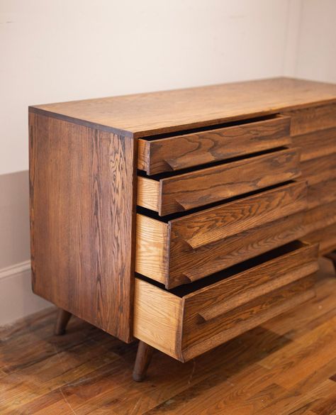 Experience Mid-Century Modern sophistication with the iconic designer Jack Van Der Molen's Solid Wood 8-Drawer Lowboy Dresser. Crafted with solid wood and featuring a beautifully designed symmetrical front face with carved drawer pulls. Let the floating leg detail elevate your décor. (Minor color-matched marking on dresser top, but hey, adds character, right?!)⁠ ⁠ DM for dimensions and additional info! Available for in-store pickup or shipping/delivery nationwide, link in bio for info ♥️⁠ .⁠ ... Lowboy Dresser, Dresser Top, Front Face, Drawer Pulls, Color Matching, Icon Design, Century Modern, Link In Bio, Mid-century Modern