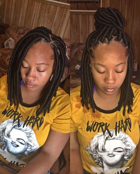 Faux Locs Bob #FauxLocsBob #FauxLocs #Locs Locs On Short Hair, Fox Locs, Wool Hairstyles, Faux Locs Tutorial, Locs Bob, Faux Locs Bob, Locs Tutorial, Protective Style Braids, Twist Cornrows