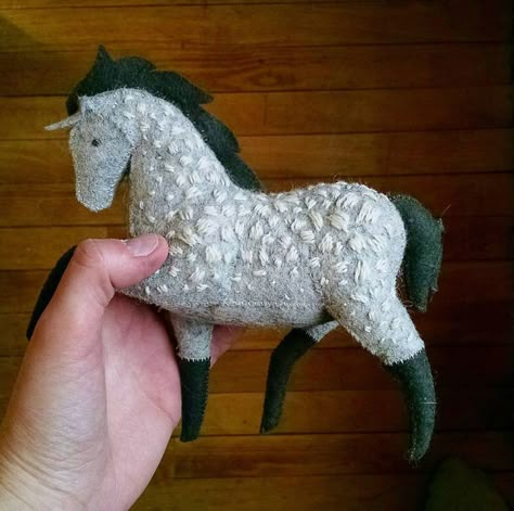 I Create One-of-a-kind Animals Out Of Wool Felt Fabric Horse Pattern Free, Felt Horse Pattern Free, Diy Felt Stuffed Animals, Felt Horse Pattern, Felt Horses, Felt Stuffed Animals, Horse Sewing Pattern, Felt Horse, Stuffed Horse