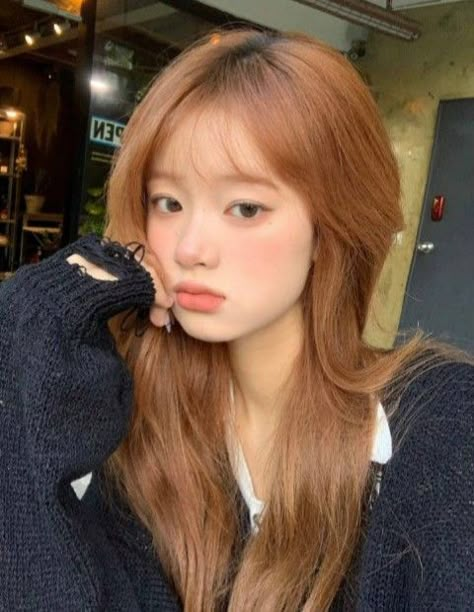 Asian Hair Dyed, Warm Brown Hair, Korean Hair Color, Fashion Technology, Dyed Hair Inspiration, Strawberry Blonde Hair, Pretty Hair Color, Haircuts Straight Hair, Dye My Hair