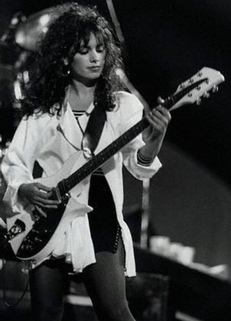 Susanna Sheena Easton, Susanna Hoffs, Cj Jeep, Women Of Rock, Guitar Girl, Female Guitarist, The Bangles, Female Musicians, Women In Music