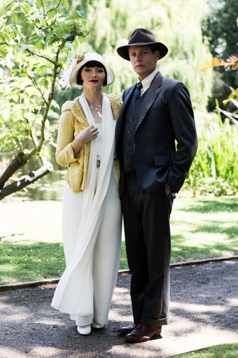 Miss Fisher Fashion, Essie Davis, Jack Robinson, Phryne Fisher, Miss Fisher, 1920s Outfits, Miss Marple, 20s Fashion, 1920s Flapper