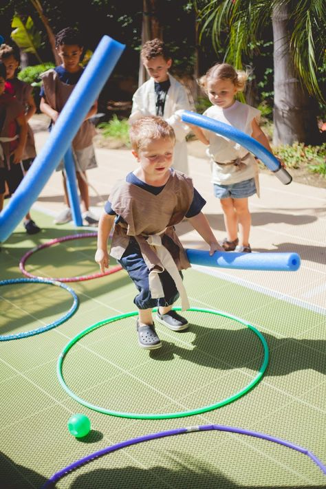 Star Wars Party: Jedi Jaxon's Star Wars 4th Birthday Party. This Star Wars party styled by Bridgey Widgey is out of this world. Be sure to check out all of our Star Wars party ideas and inspiration. Star Wars 4th Birthday, Star Wars Pinata, Star Wars Coloring Sheet, Star Wars Party Ideas, Star Wars Party Games, Star Wars Birthday Party Ideas, Jedi Training Academy, Star Wars Cake Toppers, Star Wars Theme Party