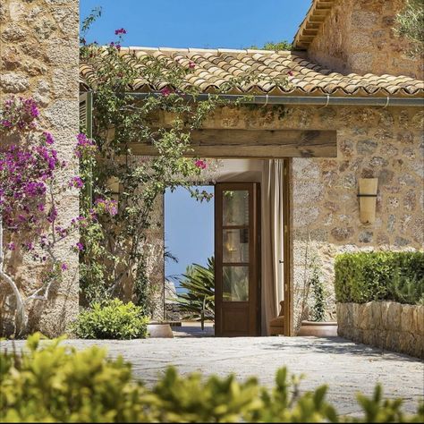 Villa Toscana, Spanish Villa, Terracotta Floor, Mediterranean Garden, Richard Branson, Mediterranean Homes, Saltwater Pool, Menorca, Stone House