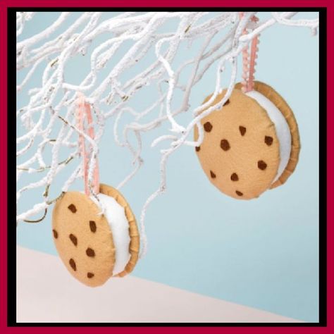 Candy Decorations Diy, Christmas Orniments, Candy Christmas Tree, Dollar Tree Hacks, Ice Cream Theme, Diy Christmas Tree Ornaments, Ornament Diy, Candy Decorations, Cream Sandwich