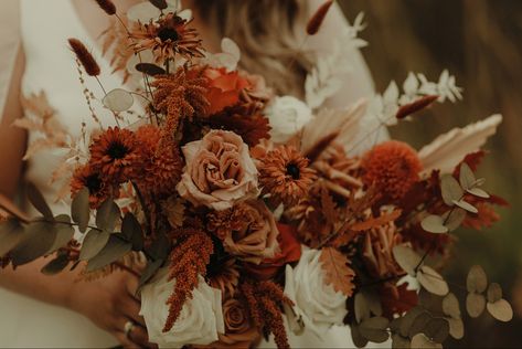 Rust Bridal Bouquet, Boho Bridal Bouquet, Flower Board, Fresh Flower Bouquets, Wedding 2025, Wildflower Bouquet, 2024 Wedding, Wedding Mood Board, Boho Bridal