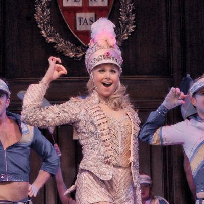 Elle Woods Broadway, Legally Blonde Aesthetic Musical, Elle Woods Musical, Illegally Blonde, Legally Blonde Broadway, Musicals Theatre, Legally Blonde The Musical, Theater Aesthetic, Annie Jr