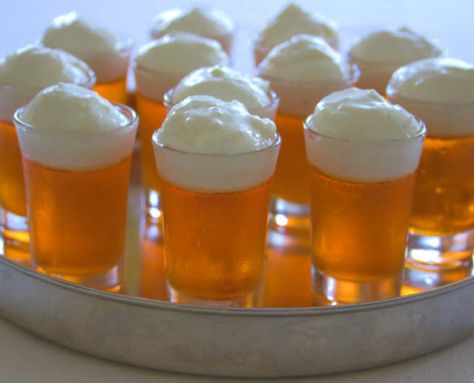 Oktoberfest Dessert "Beer Mug" | My German Recipes Oktoberfest Centerpieces Diy, German Themed Party Decorations, Oktoberfest Games For Seniors, German Oktoberfest Food, Oktoberfest Bachelorette Party, Oktoberfest Baby Shower Ideas, Oktoberfest Food Ideas, German Beer Girl Oktoberfest, German Appetizers Oktoberfest Party