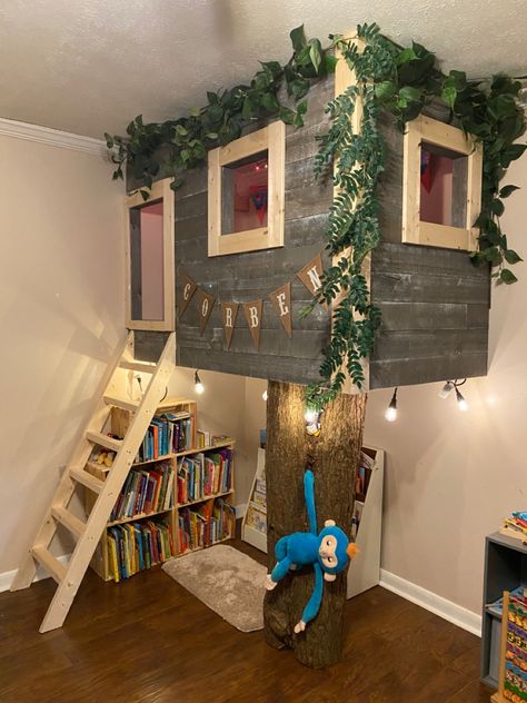 Tree House Beds For Kids, Tree House Loft Bed, Jungle Gym Bed, Treehouse Themed Bedroom, Jungle Playroom Ideas, Jungle Theme Playroom, Bedroom Treehouse, Treehouse Playroom, Jungle Playroom