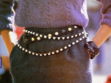 chain and studded belts 80s Assesories, 80s Attire, Studded Belt Outfit, Annie Costume, 80s Costumes, 80s Belt, Boston Aesthetic, 80s Accessories, Studded Belts