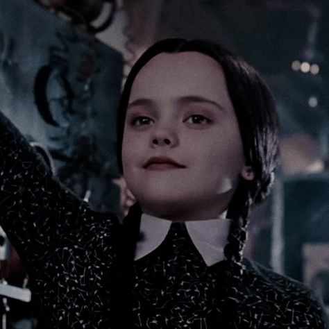 Addams Family Movie, Addams Familie, Gomez Addams, Addams Family Wednesday, Adams Family, The Addams Family, Halloween Icons, Christina Ricci, Season Of The Witch