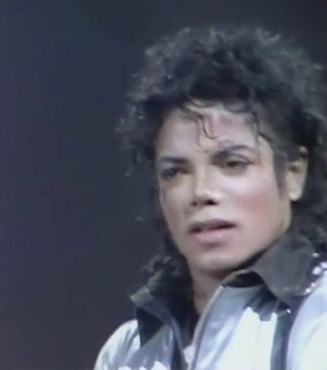 Michael Jackson Funny Face, Michael Jackson Meme, Michael Jackson Bad Tour, Disgusted Face, Hee Man, Michael Jackson Funny, Jackson Bad, Photos Of Michael Jackson, Michael Jackson Smile