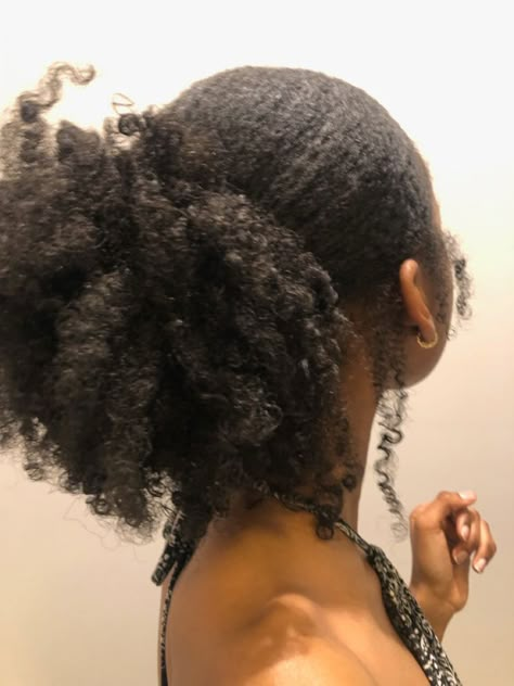 Beautiful Black Hair, Quick Natural Hair Styles, Girls Natural Hairstyles, 4c Natural Hair, Natural Hair Beauty, Hairdos For Curly Hair, Natural Curls Hairstyles, Natural Hair Styles Easy, Natural Hair Inspiration