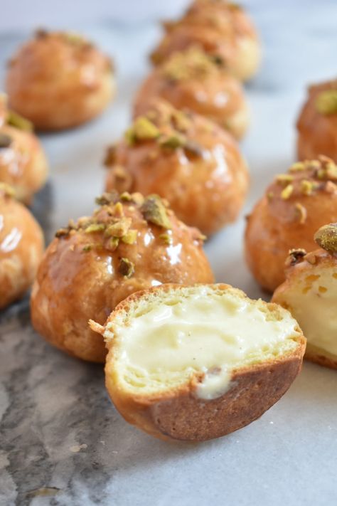 Choux Pastry Recipe, Choux Buns, Easy Salsa Recipe, Cream Puff Recipe, Caramel Glaze, Baking Equipment, Pastry Recipe, Puff Recipe, Buns Recipe