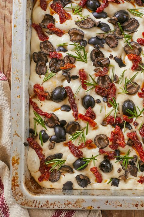 This is the Sourdough Focaccia recipe you're looking for. Sourdough Discard Recipes Focaccia, Focaccia Recipes, Sourdough Focaccia Recipe, Foccacia Recipe, Sourdough Starters, Sourdough Focaccia, Foccacia Bread, Discard Recipe, Bread Ideas