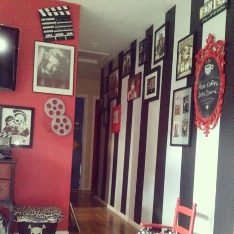 Our little retro Rockabilly home Rockabilly Living Room Ideas, Rockabilly Decor, Rockabilly Home Decor, Horror Room, Stripped Wall, Goth Home, Goth Home Decor, Psychobilly, Red Walls