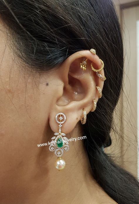 Traditional Diamond Earring Side Tops Earrings Gold, Side Ear Piercing, Gold Tops Earrings Indian, Vertical Helix Piercing, Tops Earrings, Uncut Diamond Necklace, Diamond Gold Earrings, Temple Jewellery Earrings, Indian Diamond Jewellery