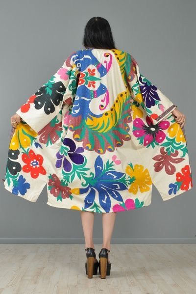 Embroidered Peacock, Eastern European, Kimono Jacket, Looks Style, Mode Inspiration, Sleeve Detail, Textile Design, Look Fashion, Karl Lagerfeld