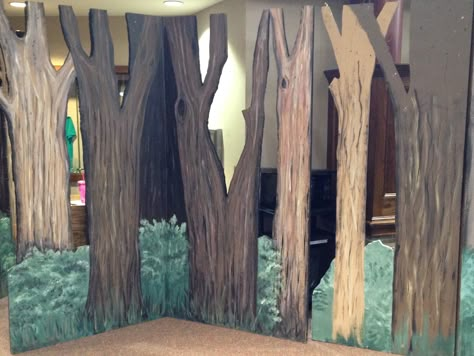 Fairy Tale Set Design, Enchanted Forest Stage Design, Forest Set Design Theatre, Woodland Stage Design, Forest Stage Decor, Trees For Stage Props, Woodland Set Design, Stage Trees Set Design, Cardboard Forest