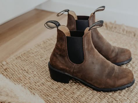 A cult-favorite Australian boot company just refreshed its classic Chelsea boots with a heel for women — and they're super comfortable Blundstone Boots Women, Heel For Women, Australian Boots, Blundstone Women, Women Heel Boots, Blundstone Boots, Heeled Chelsea Boots, Botas Chelsea, Boot Companies