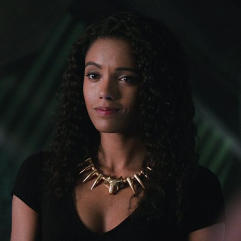 Amaya Jiwe, Aunt May Icon, Maya Lopez Icons, Hayley Lu Richardson Icons, Legends Of Tomorrow, Vixen Dc, Maya Jama Black Dress, Thea Queen Season 1, Maisie Richardson