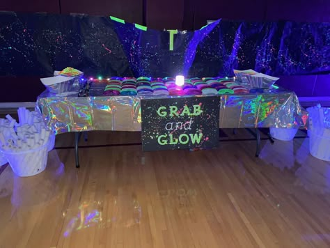 Glow In The Dark Dance Theme, Glow In The Dark Dance Decorations, Mother Son Glow Party, Dance Ideas School Themes, Pep Rally Glow In The Dark, High School Dance Themes, School Dance Decor, Neon Homecoming, Glow Stick Dance Party