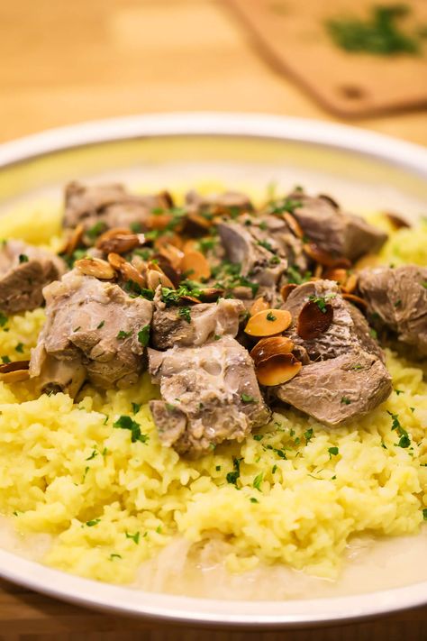 Mansaf (Jordan’s National Dish) | Chef Tariq - Food Blog Jordanian Food, Convenient Dinner, Soup Starter, Syrian Food, National Dish, How To Roast Hazelnuts, Ramadan Recipes, Food Tasting, Toasted Almonds