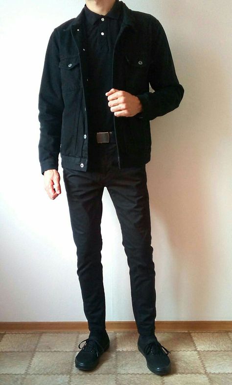 Black Vans Outfit Men, Basic Boy Outfit, Ootd Men Casual, Black Vans Outfit, Mens Outfits Dressy, Vans Outfit Men, Black Shoes Outfit, Mens Pants Fashion Casual, Weird Clothes