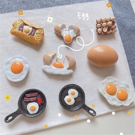 Food Magnets, Egg Bread, Craft From Waste Material, Clay Moulding, Clay Keychain, Clay Magnets, Bread Food, 3d Quilling, Air Dry Clay Projects