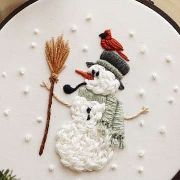 Snowman Embroidery, Christmas Tree Embroidery, Learning To Embroider, Beginner Embroidery, Winter Snowman, Halloween Embroidery, Learn Embroidery, Christmas Frames, Christmas Embroidery