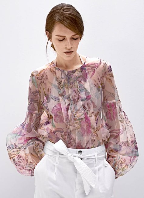 Best Formal Dresses, Ladies Tops Blouses, Colorful Blouses, Women Blouses Fashion, Fashion Tops Blouse, Pretty Blouses, Fashionista Clothes, Stylish Work Outfits, Blouse Outfit