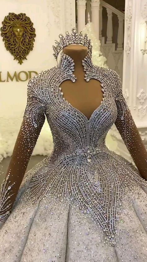 Dresses Extravagant, Extravagant Wedding Dresses, Extravagant Wedding, Classy Wedding Dress, Dinner Dress Classy, Stunning Prom Dresses, Fancy Wedding Dresses, Dresses Classy, Hair Bridesmaid