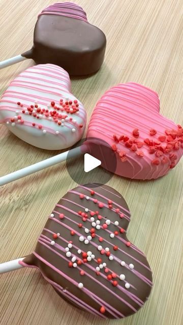 Cake Pop Hearts, Molded Cake Pops, Valentines Day Cake Pops Ideas, Cake Pops Designs Valentine, Heart Cake Pops Valentines Day, Cake Pop Wedding Ideas, Cake Pop Inspiration, Cake Pop Valentines Day Ideas, Unique Cake Pops Ideas