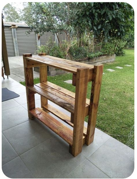 Diy Shelf From Pallets, Shelving From Pallets, Bedroom Ideas With Pallets, Shelf Made From Pallets, Shelves From Pallets Diy, Outdoor Shelf Diy, Pallet Shoe Shelf, Pallet Projects Shelves, Diy Pallet Shelf Ideas