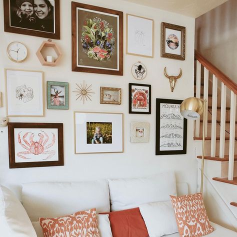 Eclectic Gallery Wall Ideas Living Room, Corner Gallery Wall Living Room, Boho Gallery Wall Living Room, Modern Gallery Wall Living Room, Wall Decor Picture Frames, Picture Frames On The Wall, Wall Photo Collage, Cozy Cubicle, Perfect Laundry Room