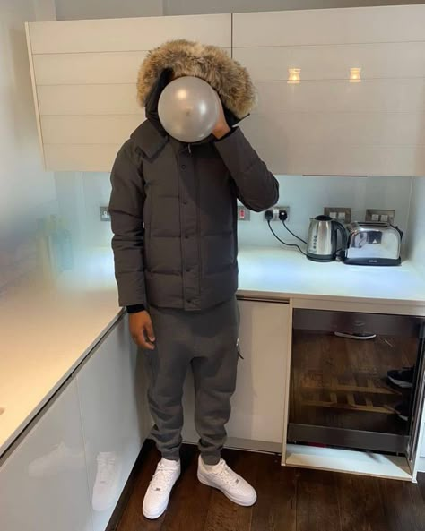 Canada Goose Mens Outfit, Canada Goose Outfit, Hood Drip, Cold Pics, Us Drip, Uk Boys, 90s Ootd, London Mens Fashion, Uk Drill