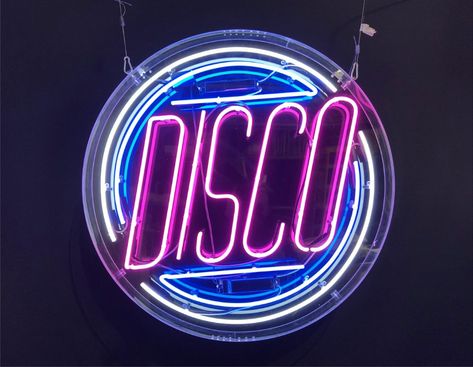 Neon Disco, 80s Disco, Foto Top, 80s Neon, Disco Style, Neon Words, Lounge Party, Light Quotes, Italo Disco