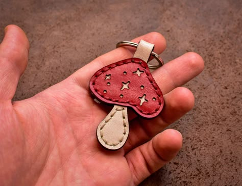 Mushroom Template, Cricut Leather Projects, Leather Mushroom, Bunny Tracks, Small Leather Projects, Leather Crafts Diy, Mushroom Keychain, Diy Leather Projects, Leather Craft Patterns