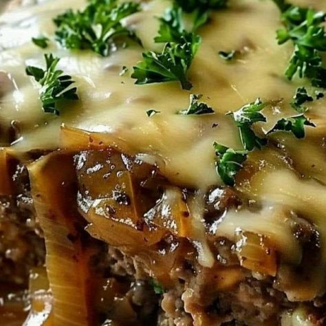 Crockpot French Onion Meatloaf with Melted Swiss Cheese – Food Blog French Onion Meatloaf, Crockpot Meatloaf, Cheese Food, Crockpot Dishes, Grandmas Recipes, Crockpot Recipes Slow Cooker, Crockpot Meals, Crock Pot Cooking, Swiss Cheese