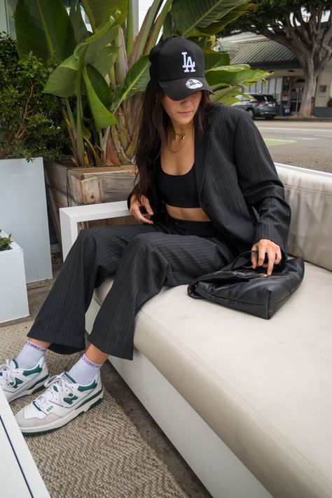 Summer Sporty Chic Outfits, New Balance Outfit Business Casual, Nb550 Outfit Women, New Balance 550 Outfit Leggings, New Balance 550 Womens Outfit, Green Nb 550 Outfit, Sage Green Sneakers Outfit, New Balance 550 Green Outfit Woman, New Balance Women Outfit Street Styles