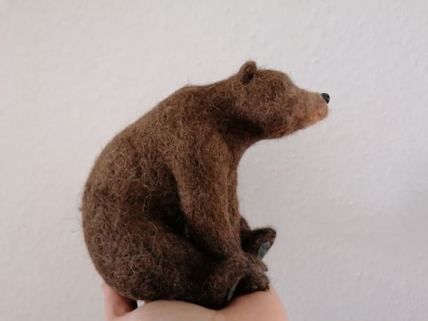 Bear Needle Felt, Needle Felted Bears, Needle Felt Bear, Needle Felted Bear, Felted Bear, Bear Felt, Wool Dolls, Felt Pictures, Felt Bunny