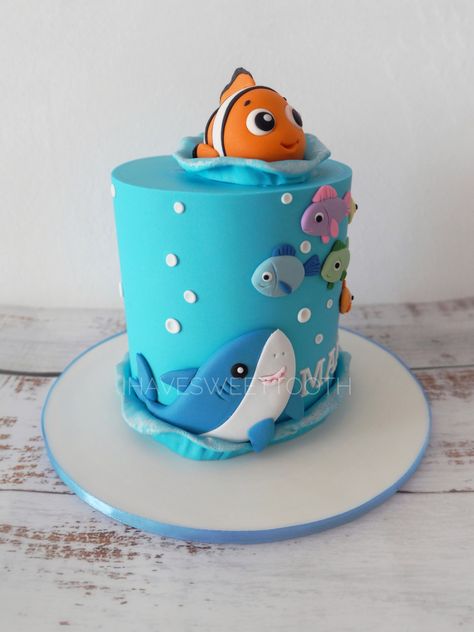 It's not Nemo but a very cute Clown fish.
#igcakes #fondantcakes #cupcakes #3dcakes #twotiers #buttericingcake #satinice #satinicegumpaste  #sayajualkek #royalicingcookies #weddingcake #fondantcookies #ihavesweettooth #ihstfondantcakes #cookieartistmalaysia #cakeartistmalaysia #bakersofmy #klbaker #instacake #cakesofinstagram Fondant Fish, Fish Cake Birthday, Animal Clay, Fondant Creations, Wild Clay, Cupcakes Fondant, Animals Cake, Butter Icing, 3d Cakes