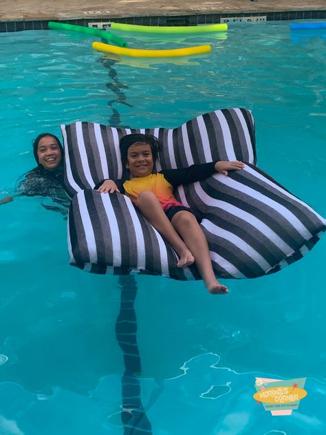 This DIY bean bag pool float is the most comfortable recreational flotation device I have ever used and it's easy to make! Bean Bag Filler, Diy Bean Bag, Flotation Device, Inflatable Float, Kids Climbing, Sewing Projects Ideas, Cozy Seats, Diy Swimming Pool, Diy Pool