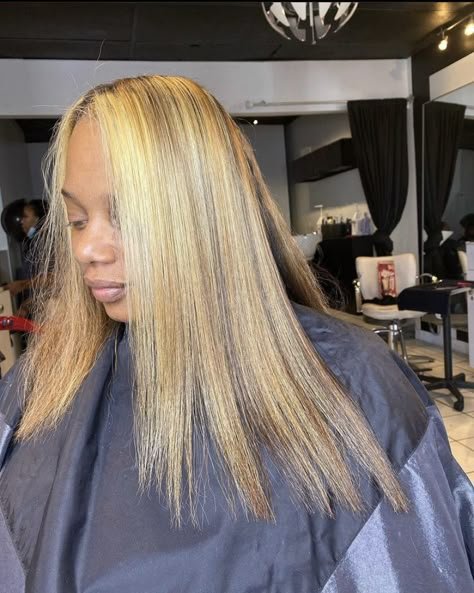 Sew In With Honey Blonde Highlights, Honey Blonde Tape Ins Black Women, Honey Blond Straight Hair, Blond Natural Hair, Blonde Yellow Hair, Straight Honey Blonde Wig, Honey Blond Highlight Wig, Hair Inches, Natural Hair Highlights