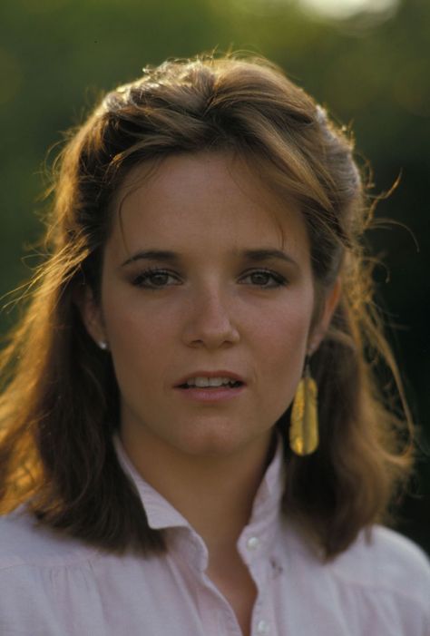 Lea Thompson 80's Leah Thompson, Lea Thompson, 80s Actors, Nastassja Kinski, Artistic Pictures, Brown Eyed Girls, Girl Celebrities, Back To The Future, Vintage Beauty