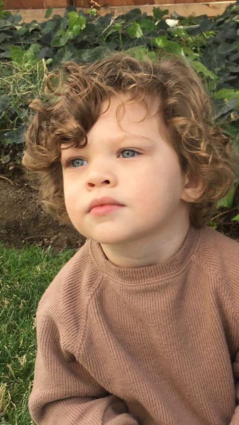 Curly Hair Baby Boy, Toddler Curly Hair, Curly Hair Baby, Toddler Hairstyles Boy, Toddler Haircuts, Toddler Boy Haircuts, Baby Boy Haircuts, Curly Kids, Baby Boy Hairstyles